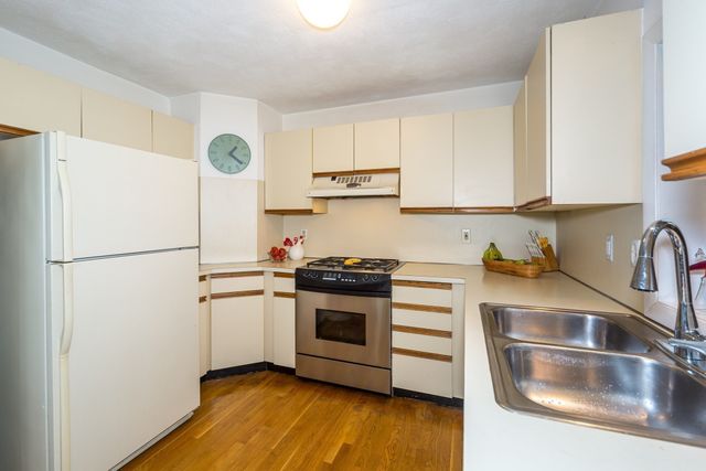 10 Lanes End, Natick, MA 01760