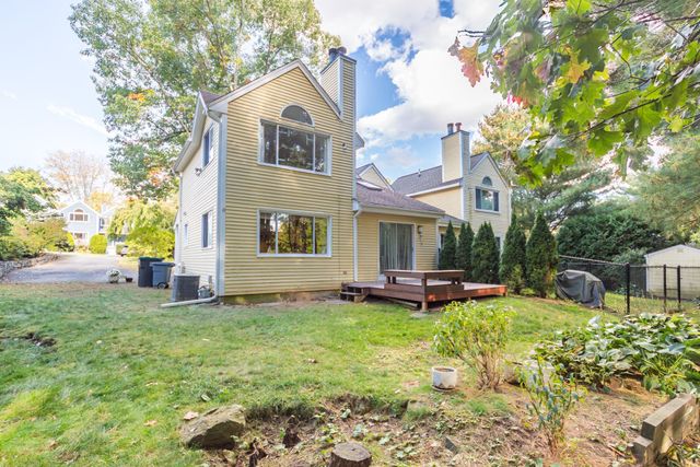 10 Lanes End, Natick, MA 01760