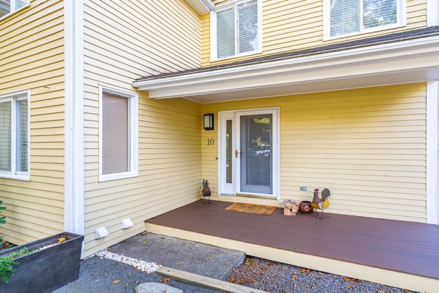 10 Lanes End, Natick, MA 01760