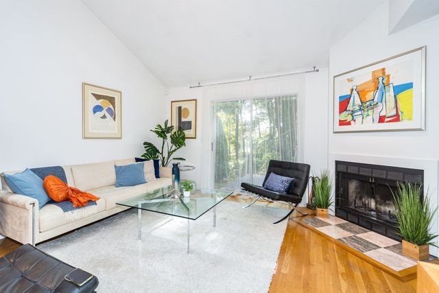 10 Lanes End, Natick, MA 01760