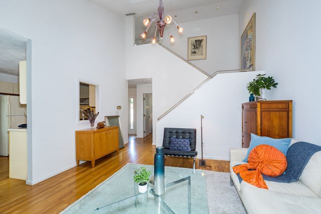 10 Lanes End, Natick, MA 01760