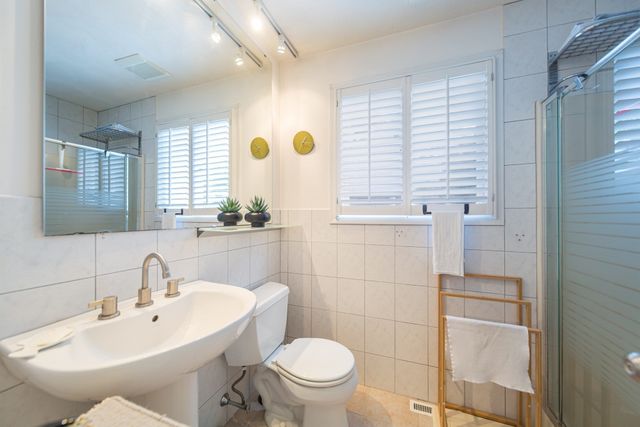 10 Lanes End, Natick, MA 01760