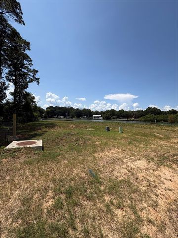 13264 Lake Conroe Bay Road, Willis, TX 77318
