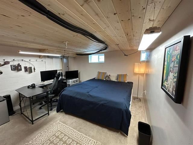 327 S Crosby St, Tekoa, WA 99033