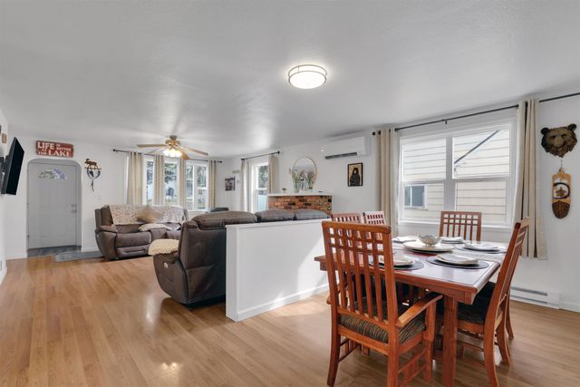 327 S Crosby St, Tekoa, WA 99033