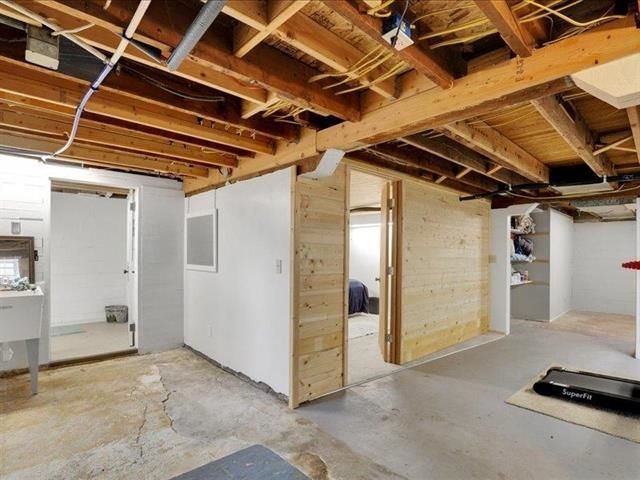 327 S Crosby St, Tekoa, WA 99033