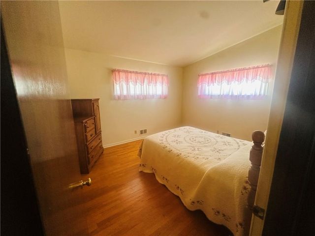 409 S 76 Street, Kansas City, KS 66111