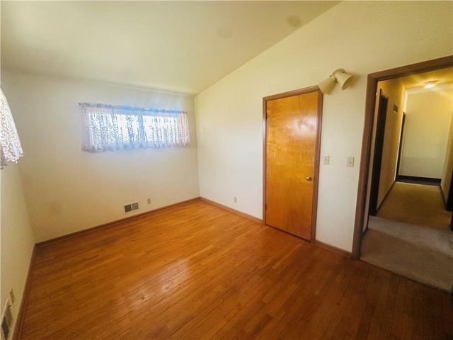 409 S 76 Street, Kansas City, KS 66111