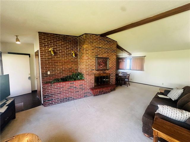 409 S 76 Street, Kansas City, KS 66111