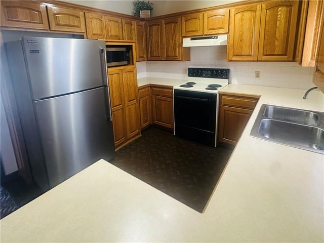 409 S 76 Street, Kansas City, KS 66111