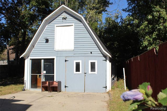 342 Voorheis Street, Pontiac, MI 48341