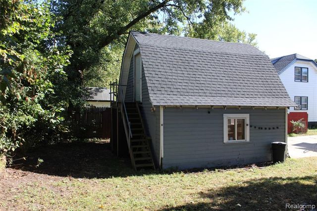 342 Voorheis Street, Pontiac, MI 48341