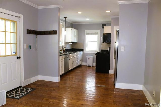 342 Voorheis Street, Pontiac, MI 48341