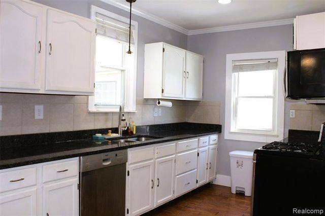 342 Voorheis Street, Pontiac, MI 48341