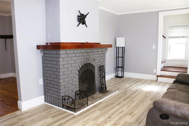 342 Voorheis Street, Pontiac, MI 48341