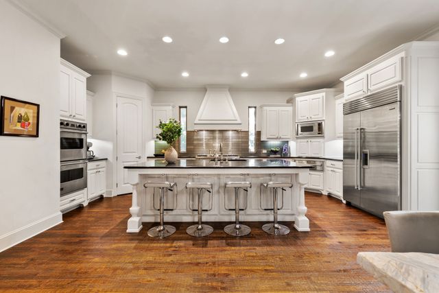 6023 Del Norte Lane, Dallas, TX 75225