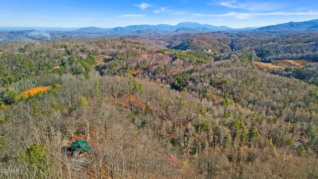 4361 Oakland Way, Gatlinburg, TN 37738