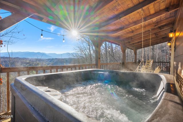 4361 Oakland Way, Gatlinburg, TN 37738