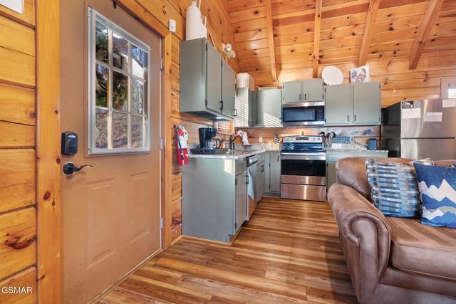 4361 Oakland Way, Gatlinburg, TN 37738