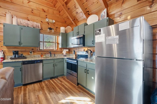 4361 Oakland Way, Gatlinburg, TN 37738