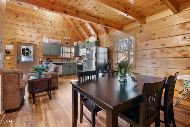 4361 Oakland Way, Gatlinburg, TN 37738