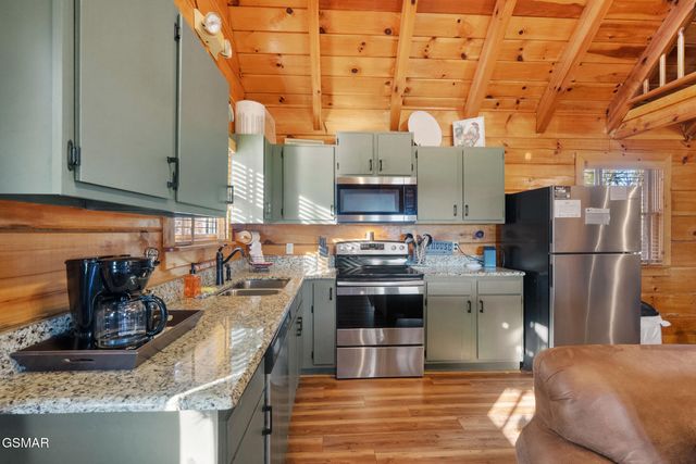 4361 Oakland Way, Gatlinburg, TN 37738