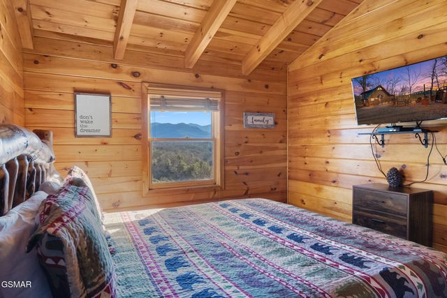 4361 Oakland Way, Gatlinburg, TN 37738