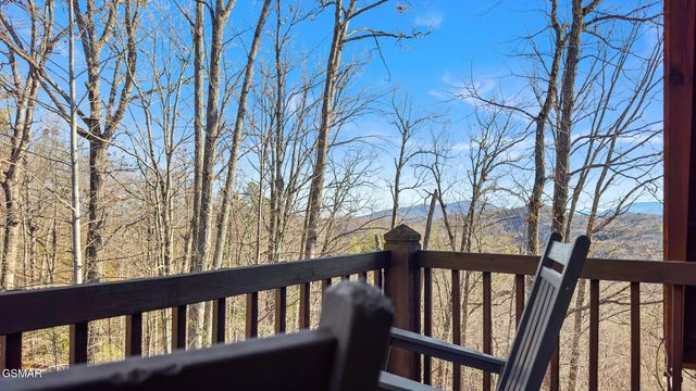 4361 Oakland Way, Gatlinburg, TN 37738