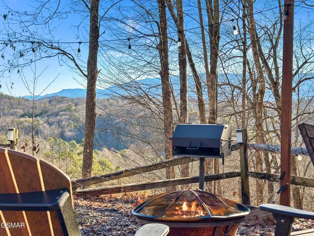 4361 Oakland Way, Gatlinburg, TN 37738