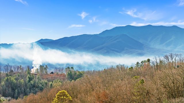 4361 Oakland Way, Gatlinburg, TN 37738