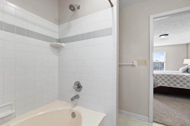 2718 Running Creek Drive, Florence, KY 41042