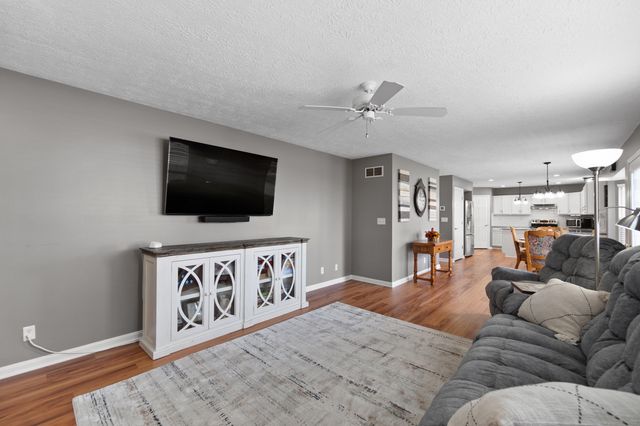 2718 Running Creek Drive, Florence, KY 41042