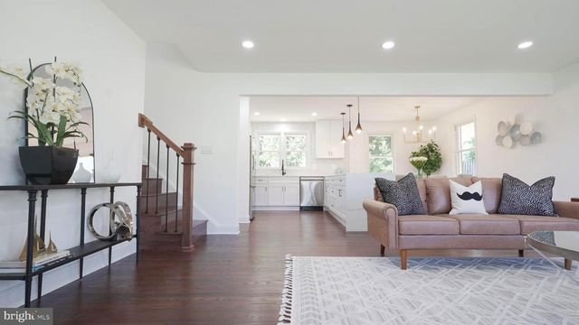 1900 LISMORE LN, Catonsville, MD 21228