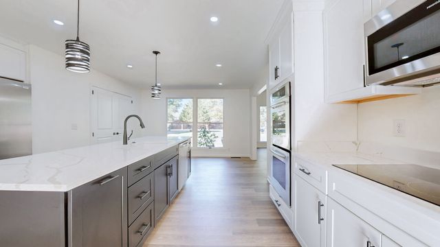 205 Bluegrass Dr, Hendersonville, TN 37075