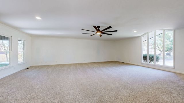 205 Bluegrass Dr, Hendersonville, TN 37075