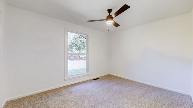 205 Bluegrass Dr, Hendersonville, TN 37075