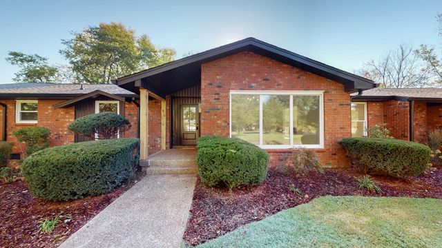 205 Bluegrass Dr, Hendersonville, TN 37075