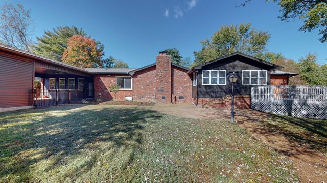 205 Bluegrass Dr, Hendersonville, TN 37075