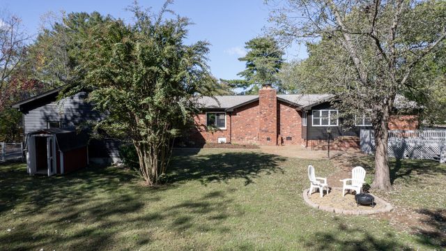 205 Bluegrass Dr, Hendersonville, TN 37075