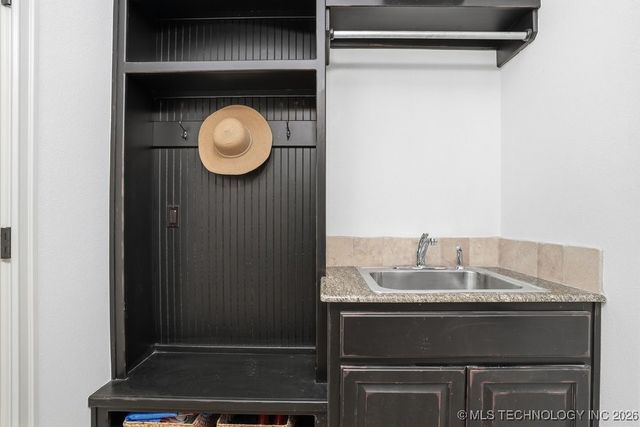 3631 S Fir Boulevard, Broken Arrow, OK 74011