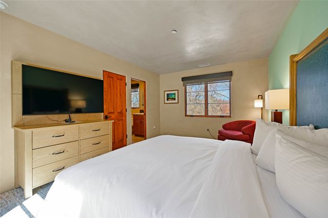103 Catron 51, Santa Fe, NM 87501