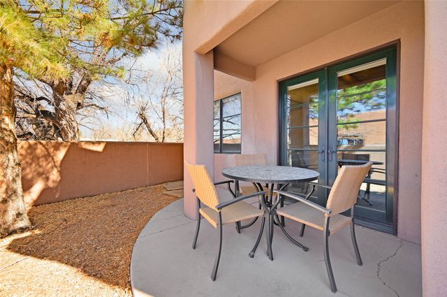 103 Catron 51, Santa Fe, NM 87501