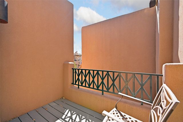 103 Catron 51, Santa Fe, NM 87501