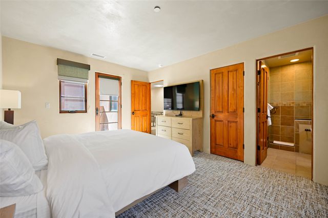 103 Catron 51, Santa Fe, NM 87501