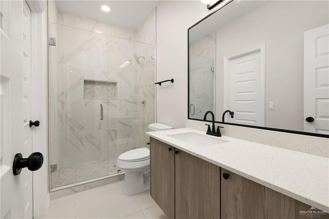 2509 S Hilltop Avenue, Edinburg, TX 78542