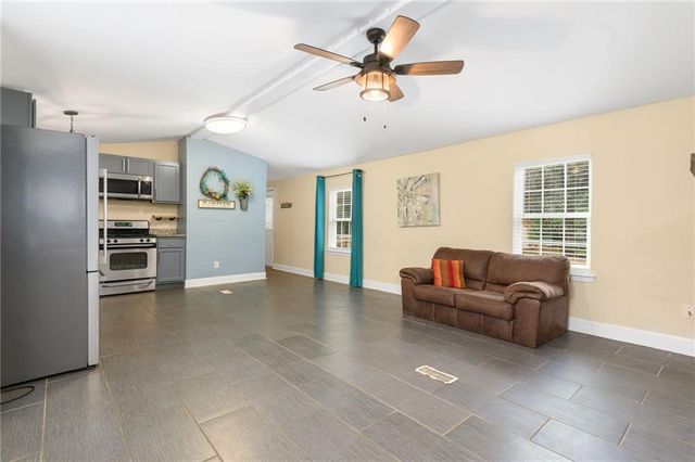 9671 Countryview Drive S, Wilmer, AL 36587