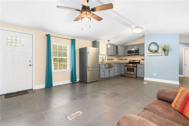 9671 Countryview Drive S, Wilmer, AL 36587