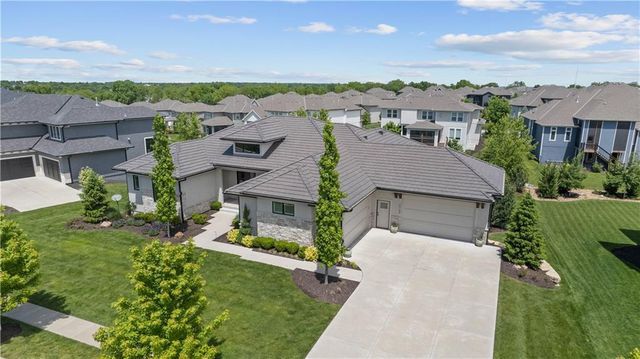 15709 El Monte Street, Overland Park, KS 66224