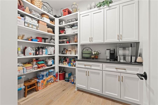 15709 El Monte Street, Overland Park, KS 66224