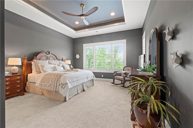 15709 El Monte Street, Overland Park, KS 66224